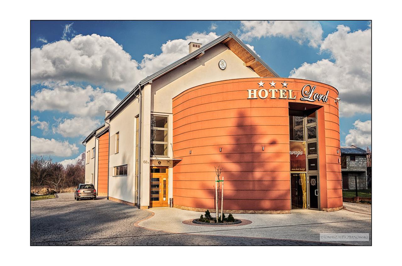 Hotel Lord Krosno Exterior photo